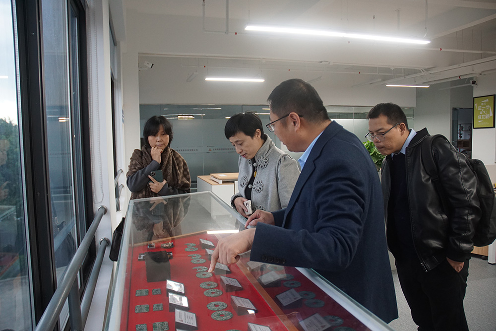 颯智資訊 | 上海市閔行區(qū)工商聯(lián)、青促會一行蒞臨颯智走訪調(diào)研(圖6)