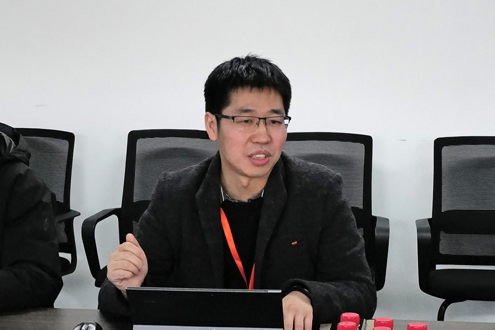 中國聯(lián)通裝備制造“軍團”蒞臨颯智智能參觀交流(圖2)